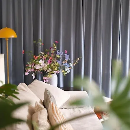 Local In Charming Zuid Area Anvers